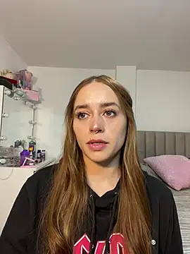 Natalia Suarez online show from April 2026 12:50:02 AM