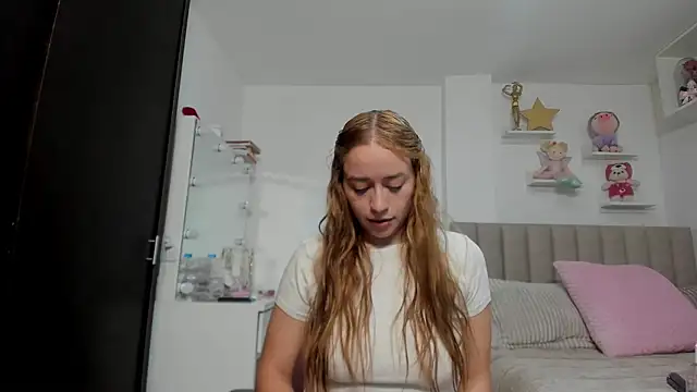 Natalia Suarez online show from July 2026 12:39:01 AM
