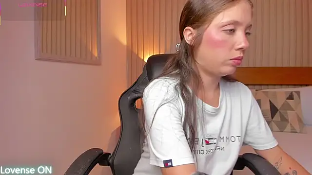 nataly rodri online show from November 2025 02:12:04 AM