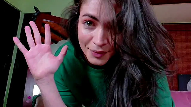 Emma  Blanco online show from December 2025 09:49:01 PM