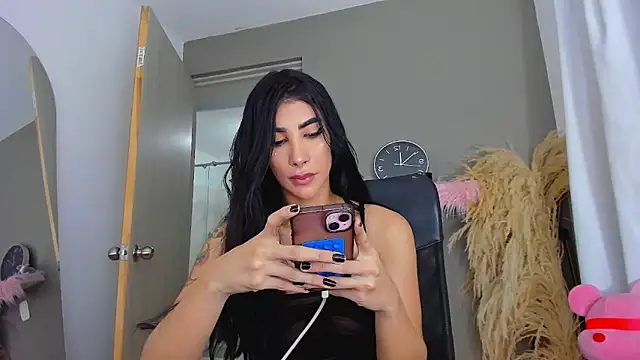 GarciaMilu online show from November 2025 04:13:01 AM