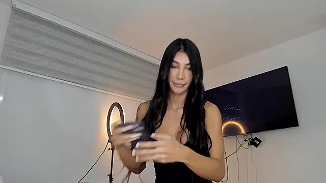 Snapshot of GarciaMilu chatting on February 2025 01:37:01 AM GarciaMilu online show from February 2025 01:37:01 AM