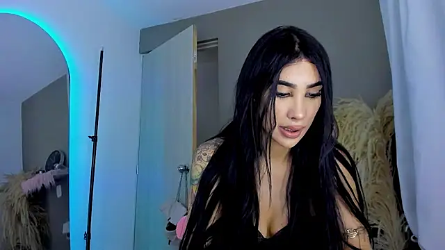 GarciaMilu online show from November 2025 02:23:02 AM