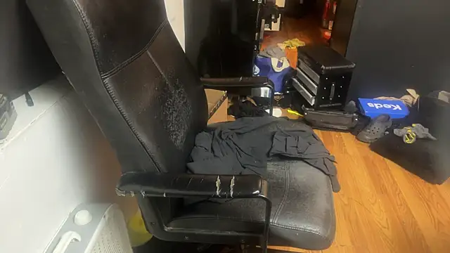 leanjamesdean online show from April 2026 07:15:01 AM