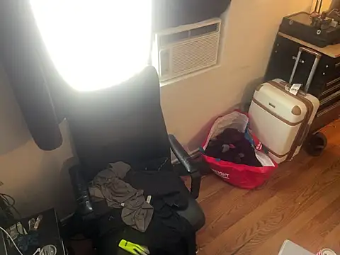 leanjamesdean online show from May 2026 11:27:01 PM