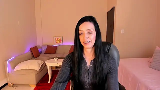 Snapshot of Kristen_Garner chatting on July 2026 07:42:02 PM Kristen Garner online show from July 2026 07:42:02 PM