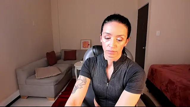 Kristen Garner online show from April 2026 08:26:02 PM