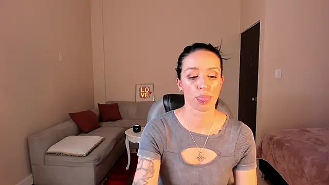 Kristen Garner online show from March 2026 07:54:02 PM