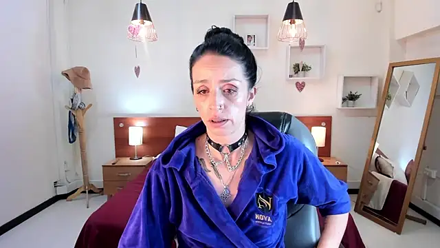 Kristen Garner online show from February 2025 01:14:02 AM