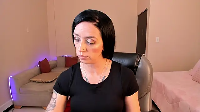 Kristen Garner online show from May 2026 08:14:01 PM