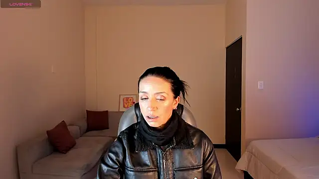 Kristen Garner online show from February 2026 08:20:01 PM