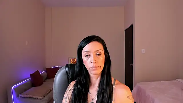 Kristen Garner online show from May 2026 07:32:02 PM