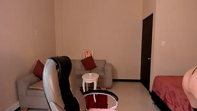 Kristen Garner online show from April 2026 08:10:01 PM