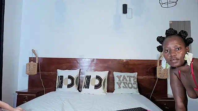 Elegant Ebony online show from February 2026 08:35:02 AM