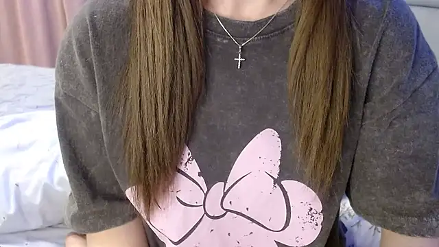 Snapshot of Viktoriiya_bald chatting on March 2025 08:51:02 PM Viktoriiya bald online show from March 2025 08:51:02 PM