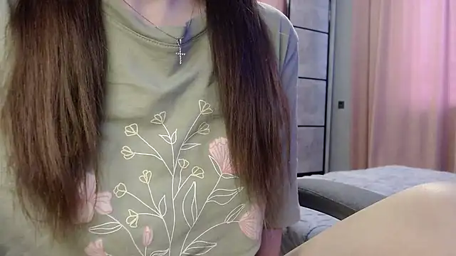 Snapshot of Viktoriiya_bald chatting on March 2025 12:03:02 PM Viktoriiya bald online show from March 2025 12:03:02 PM