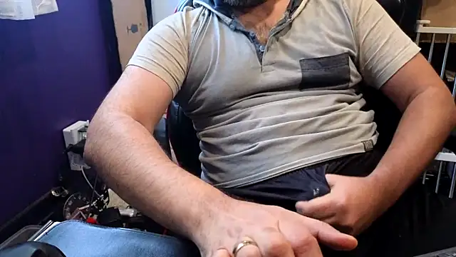 Sakhtlaundaz online show from February 2026 09:58:01 PM
