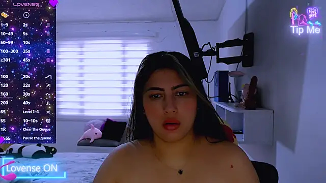Snapshot of siddhixxx_592 chatting on June 2026 06:35:02 PM siddhixxx 592 online show from June 2026 06:35:02 PM