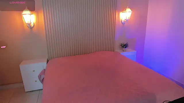 EmilyEvans7 online show from October 2025 06:29:02 PM