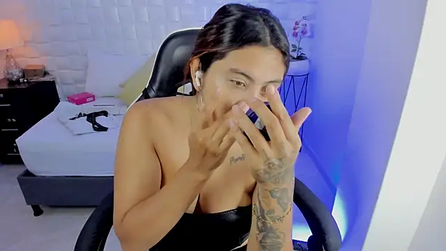 anny rouse24 online show from July 2026 02:23:02 AM