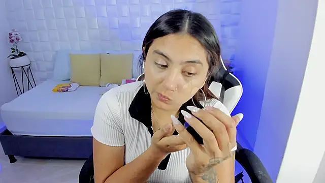 anny rouse24 online show from July 2026 02:31:01 AM