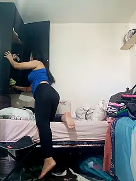 lolo890 online show from October 2025 04:17:01 PM