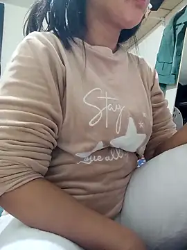 lolo890 online show from December 2025 12:22:02 PM