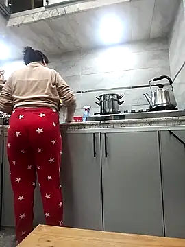 lolo890 online show from April 2026 09:21:02 PM