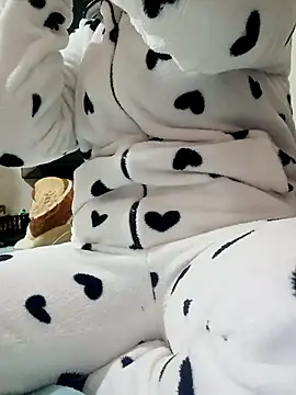 lolo890 online show from December 2025 09:25:02 PM