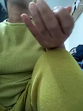 lolo890 online show from February 2026 01:40:01 PM