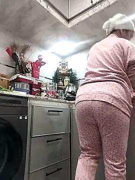 lolo890 online show from April 2026 09:52:01 PM