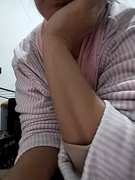 lolo890 online show from March 2026 04:45:01 AM