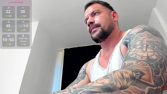 Snapshot of musclemonster31 chatting on June 2026 05:12:01 AM musclemonster31 online show from June 2026 05:12:01 AM
