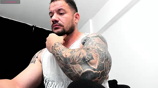 musclemonster31 online show from October 2025 04:05:02 AM