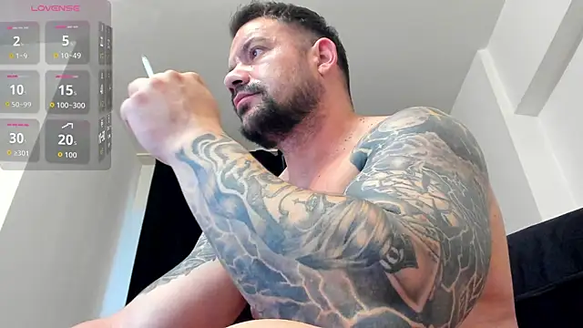 Snapshot of musclemonster31 chatting on July 2026 04:24:02 AM musclemonster31 online show from July 2026 04:24:02 AM
