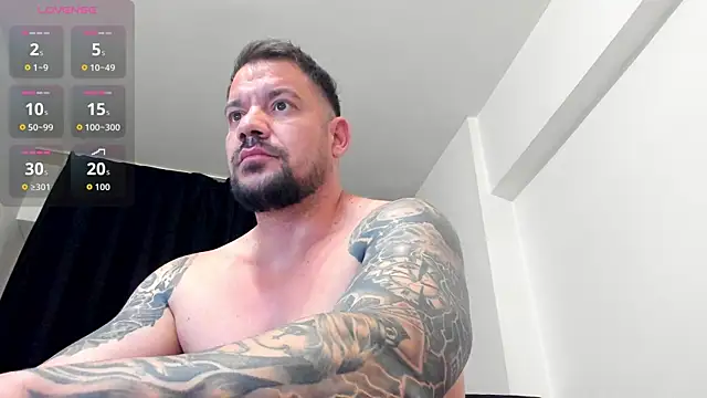 Snapshot of musclemonster31 chatting on July 2026 07:24:02 AM musclemonster31 online show from July 2026 07:24:02 AM