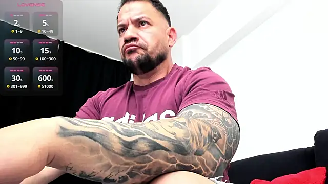 musclemonster31 online show from October 2025 10:44:01 PM