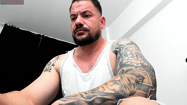 musclemonster31 online show from October 2025 12:18:01 PM