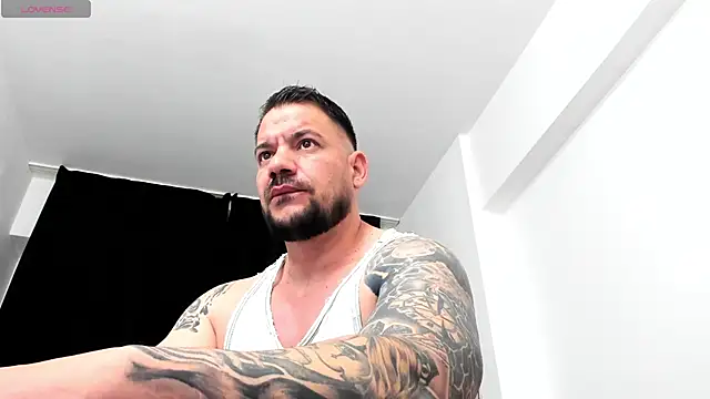 musclemonster31 online show from October 2025 12:58:02 AM