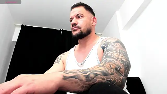 musclemonster31 online show from October 2025 08:10:02 PM
