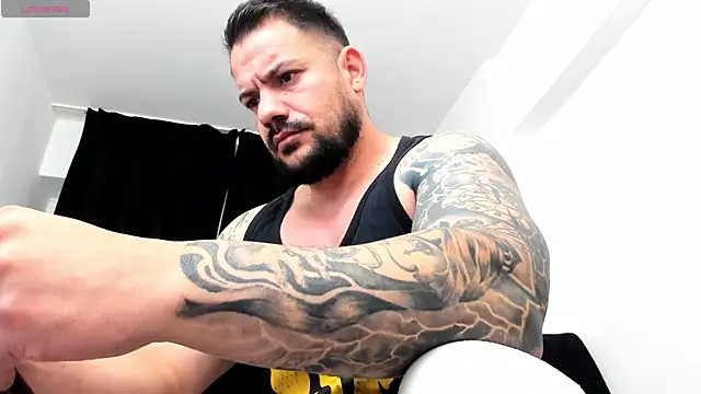 musclemonster31 online show from October 2025 06:59:02 AM