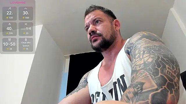Snapshot of musclemonster31 chatting on June 2026 03:17:02 AM musclemonster31 online show from June 2026 03:17:02 AM