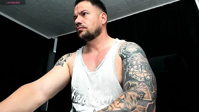 musclemonster31 online show from October 2025 12:04:02 PM