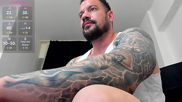 Snapshot of musclemonster31 chatting on June 2026 09:57:02 PM musclemonster31 online show from June 2026 09:57:02 PM
