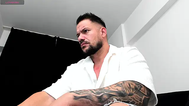 musclemonster31 online show from October 2025 09:48:02 PM
