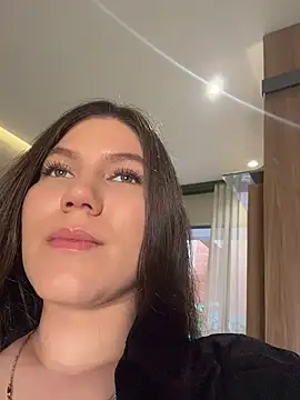 AmelieLaurent  online show from July 2026 02:40:01 PM