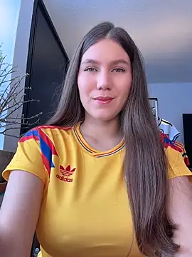 AmelieLaurent  online show from June 2026 03:50:02 PM