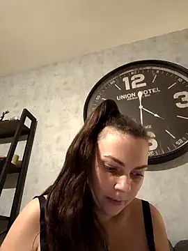 LEAsquirt91 online show from February 2025 03:32:02 AM