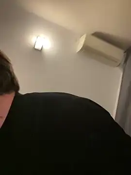 Snapshot of ETHAN_MOORE chatting on November 2025 02:28:01 PM ETHAN MOORE online show from November 2025 02:28:01 PM