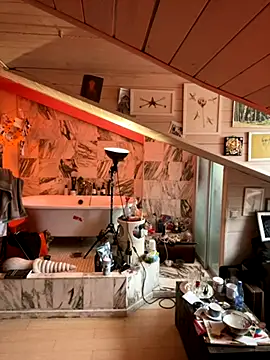 Snapshot of ETHAN_MOORE chatting on October 2025 11:42:02 AM ETHAN MOORE online show from October 2025 11:42:02 AM